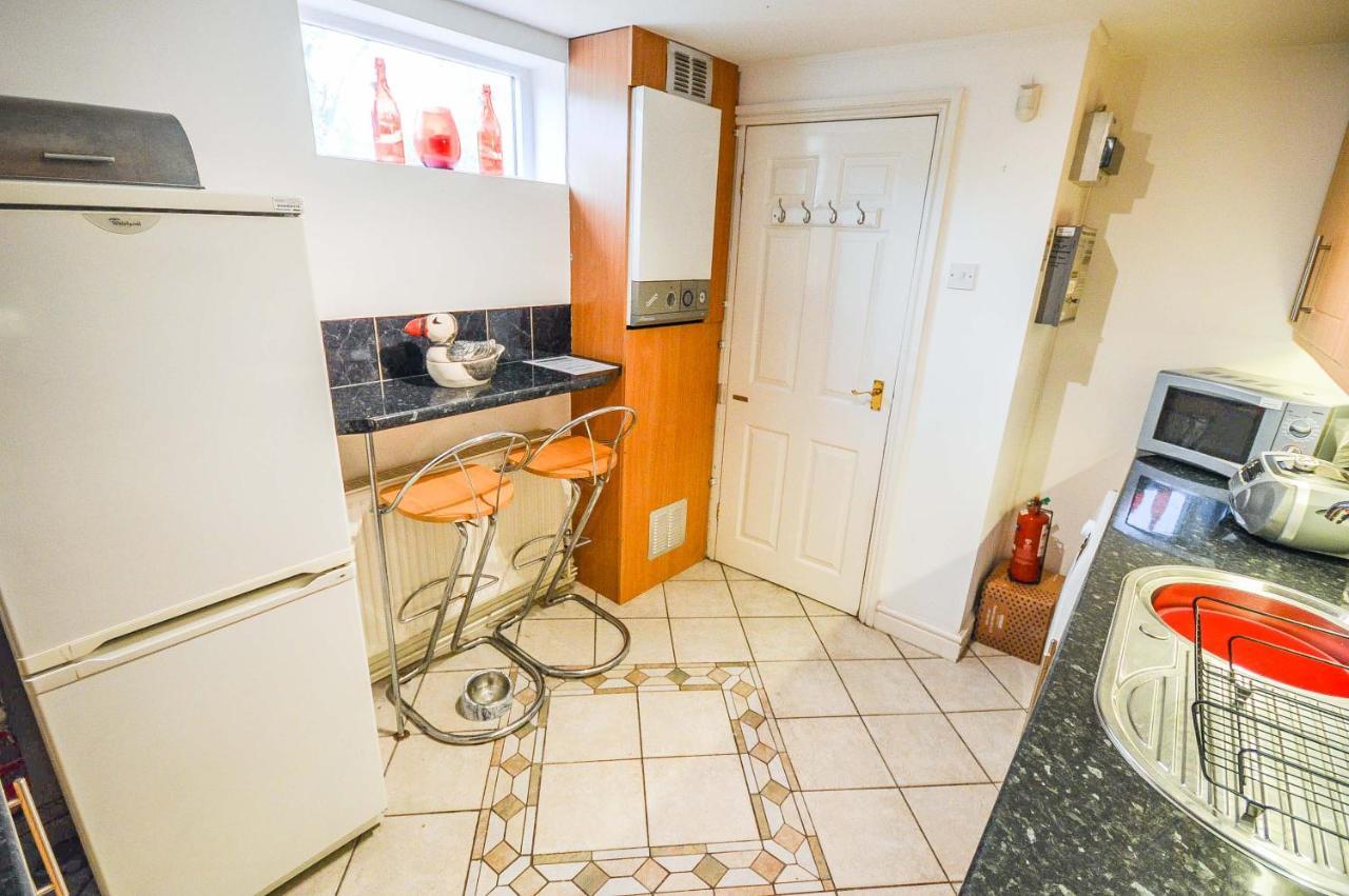Ayuda House Hotel Altrincham Kültér fotó
