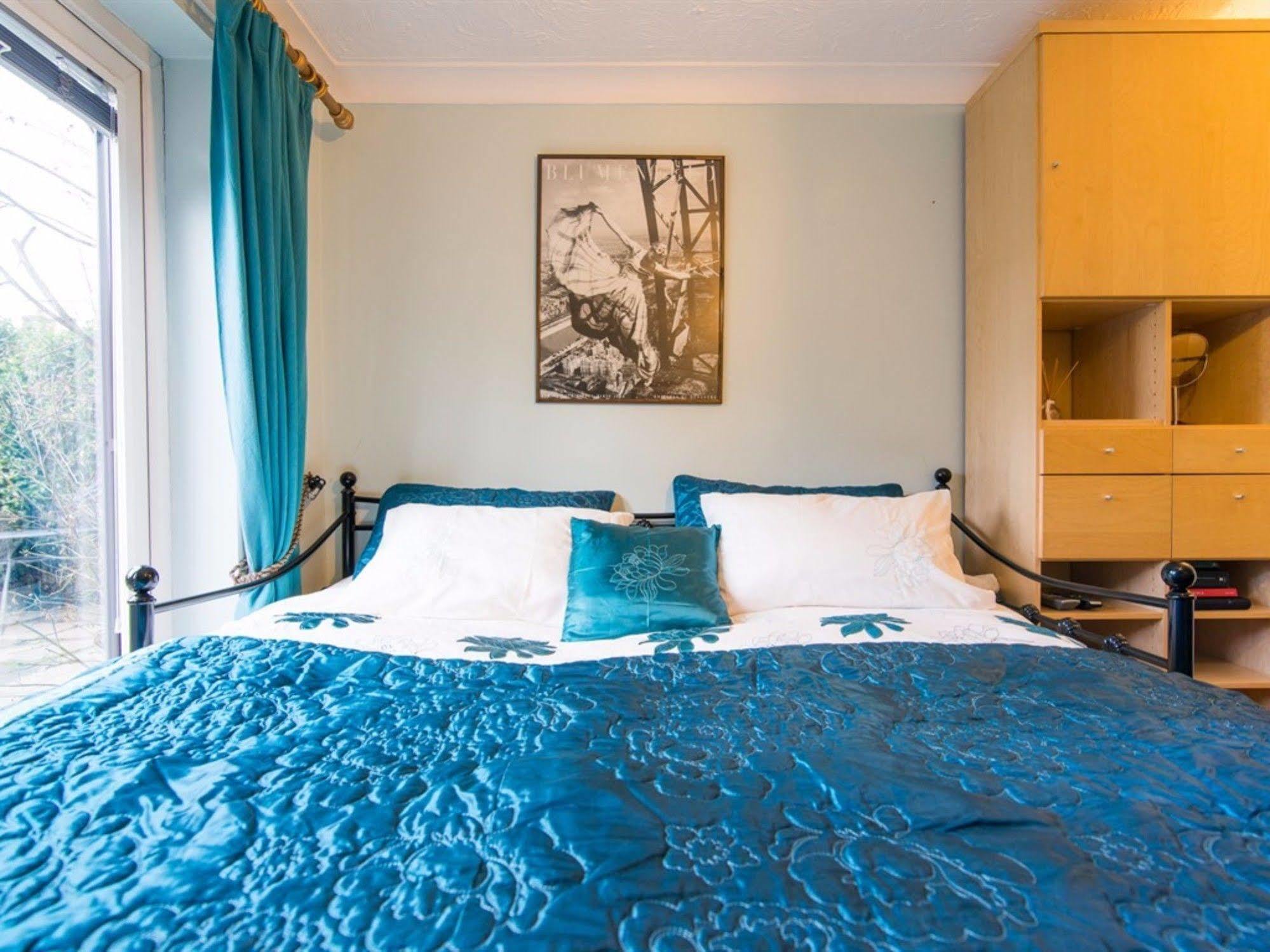 Ayuda House Hotel Altrincham Kültér fotó