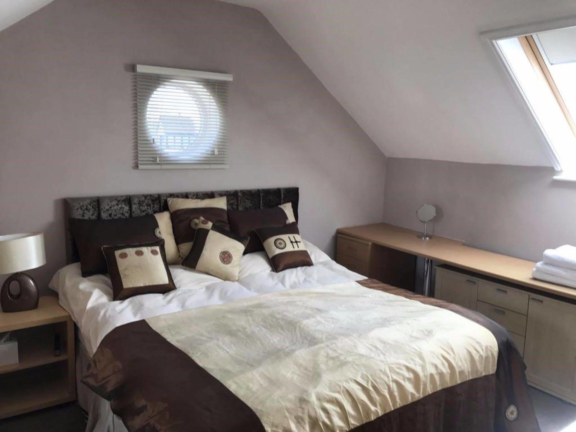 Ayuda House Hotel Altrincham Kültér fotó