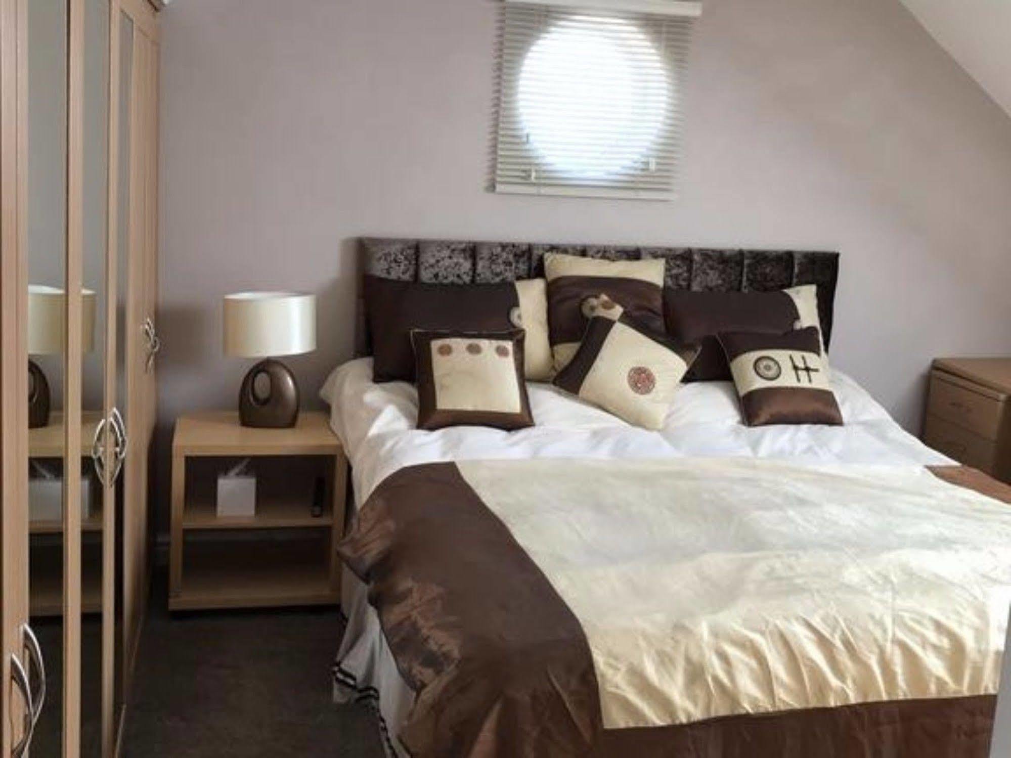 Ayuda House Hotel Altrincham Kültér fotó