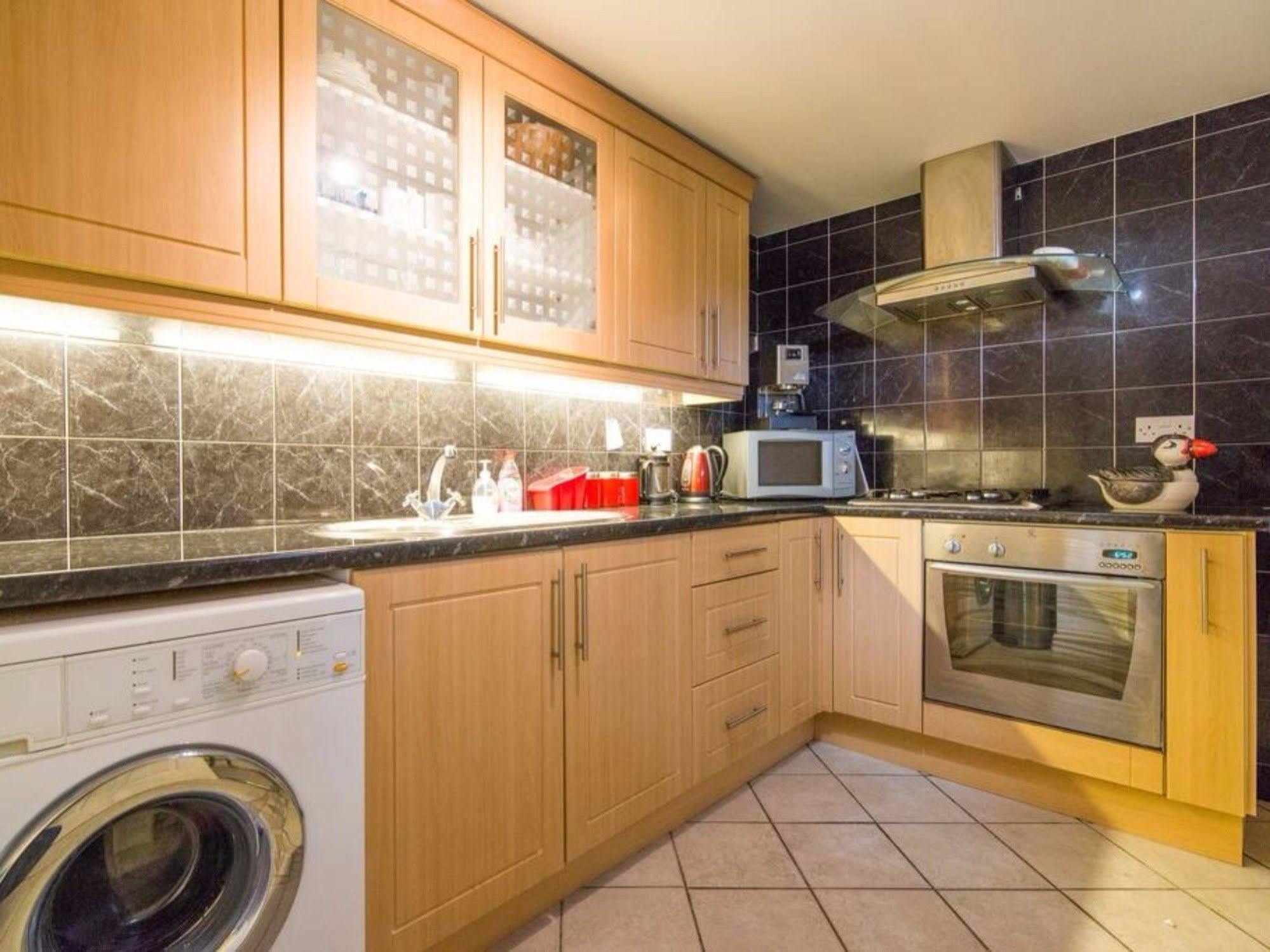 Ayuda House Hotel Altrincham Kültér fotó